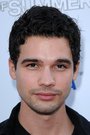 Steven Strait isJim Holden