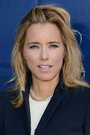 Téa Leoni isElizabeth Adams McCord