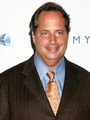 Jon Lovitz isQuasimodo (voice)