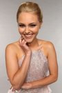 AnnaSophia Robb isCreason Clifton