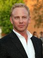Ian Ziering isFin Shepard