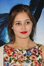 Ella Purnell isEmma Bloom