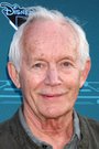 Lance Henriksen isFrank Hill