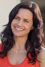 Carla Gugino isKendra